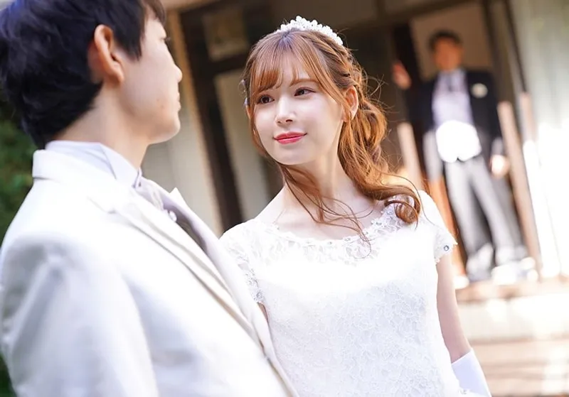 Bố chồng xoạc con dâu ngay sau lễ cưới của con trai