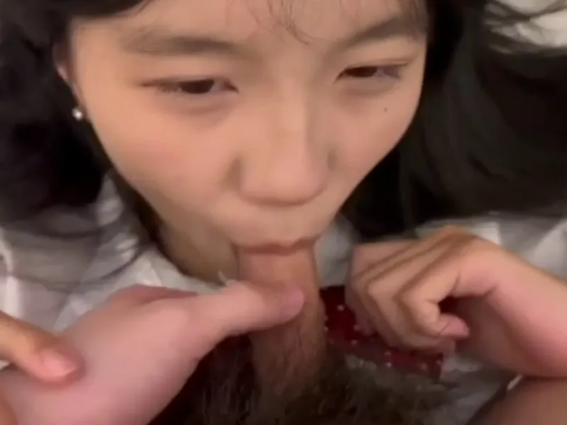 Em loli dễ thương mút buồi biến em thành con em đào dam dang p2